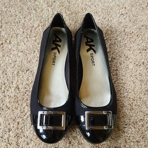 AK Anne Klein Sport Flat Shoes Size 8.5